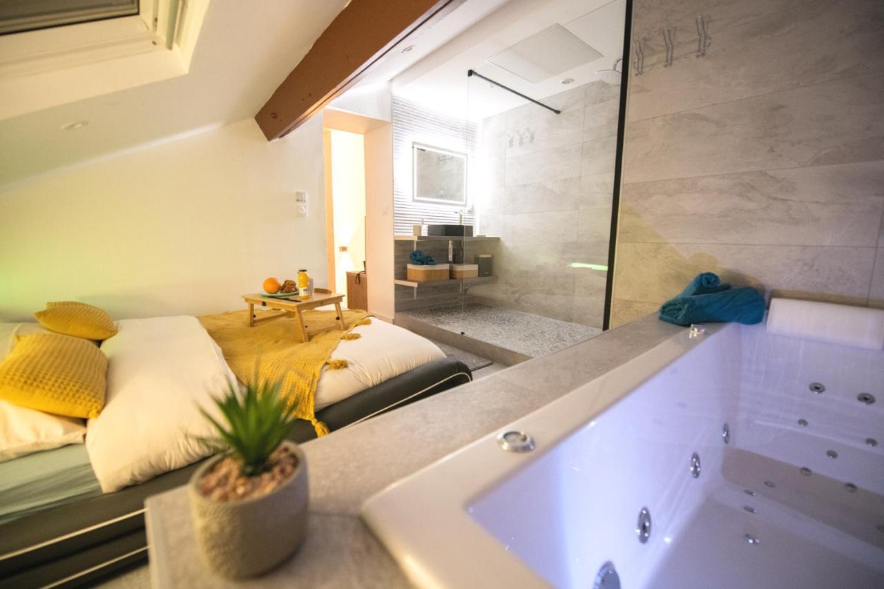 Lova Spa Saint-Etienne ภายนอก รูปภาพ