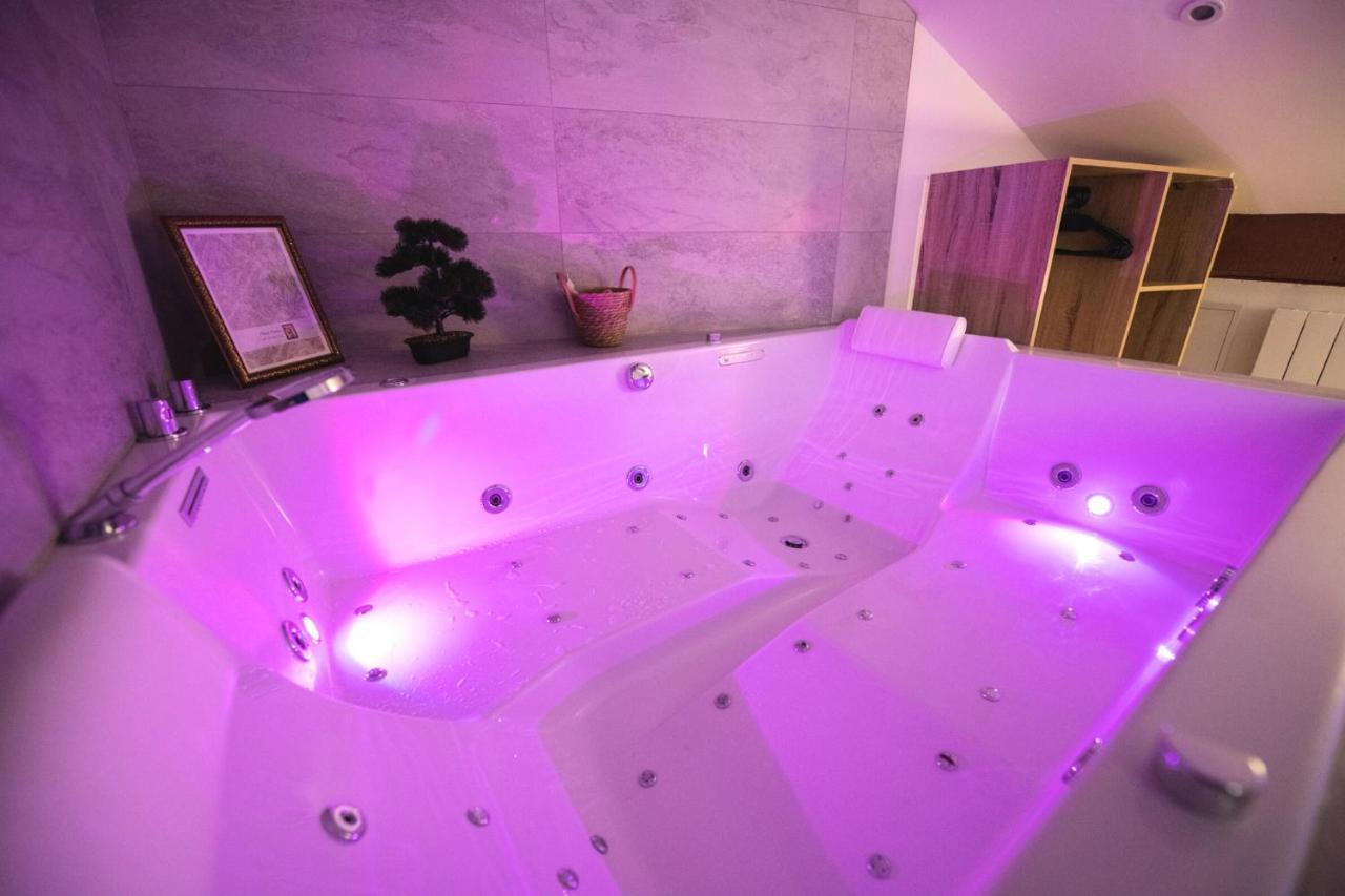 Lova Spa Saint-Etienne ภายนอก รูปภาพ